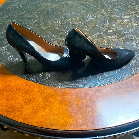 Nichole Black Tapestried Pumps Size 10 - Picture 7 of 11
